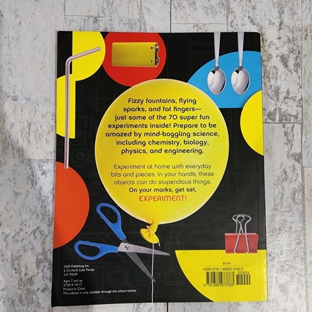 Stupendous Science Experiments Book - Picture 6 of 10
